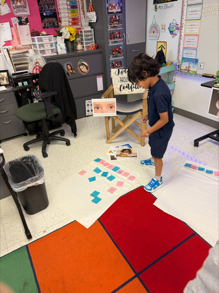 kids using 5 senses