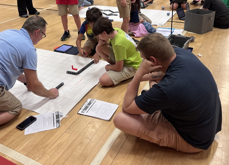 students working on robotics   