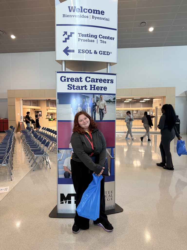 A high school student takes a field trip to Manatee Technical College.