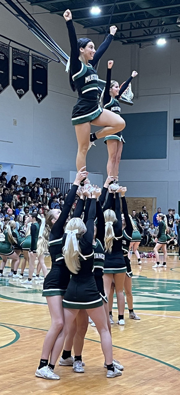 cheer pyramid
