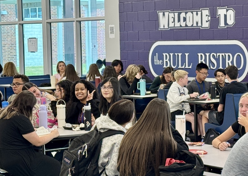 Students eating in the Bull Bistro at Parrish Community High School.