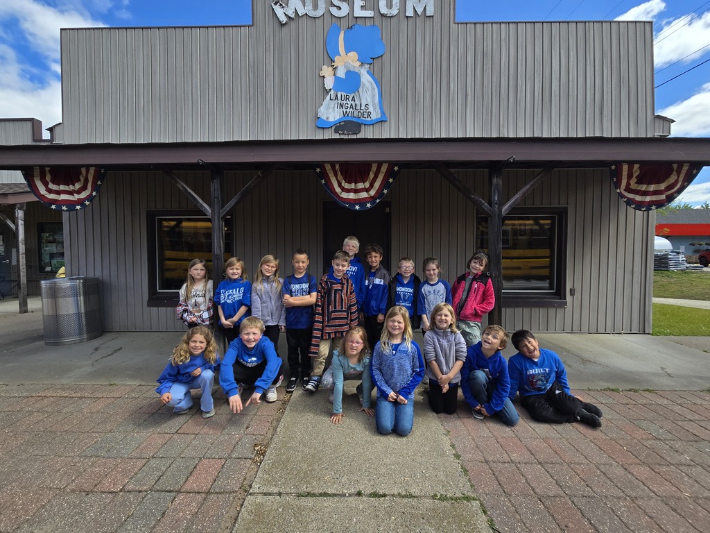 students at the Laura Ingalls Wilder Museum