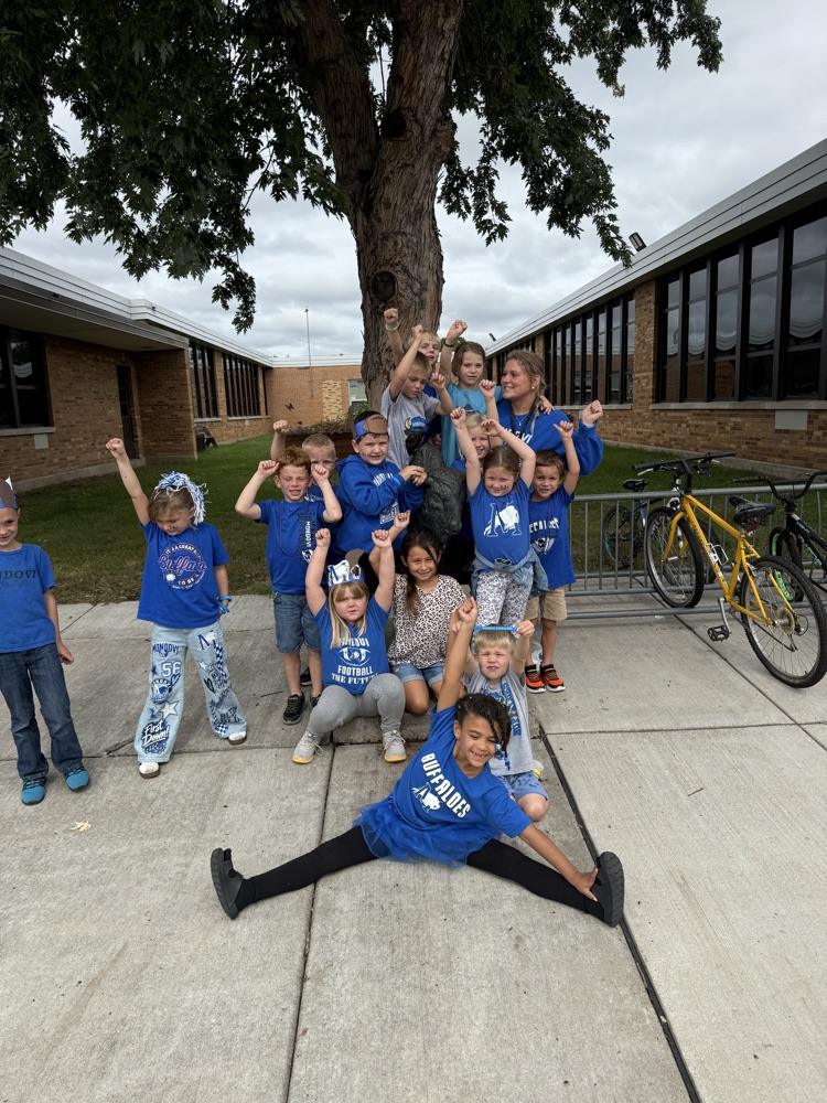 class photo cheering 