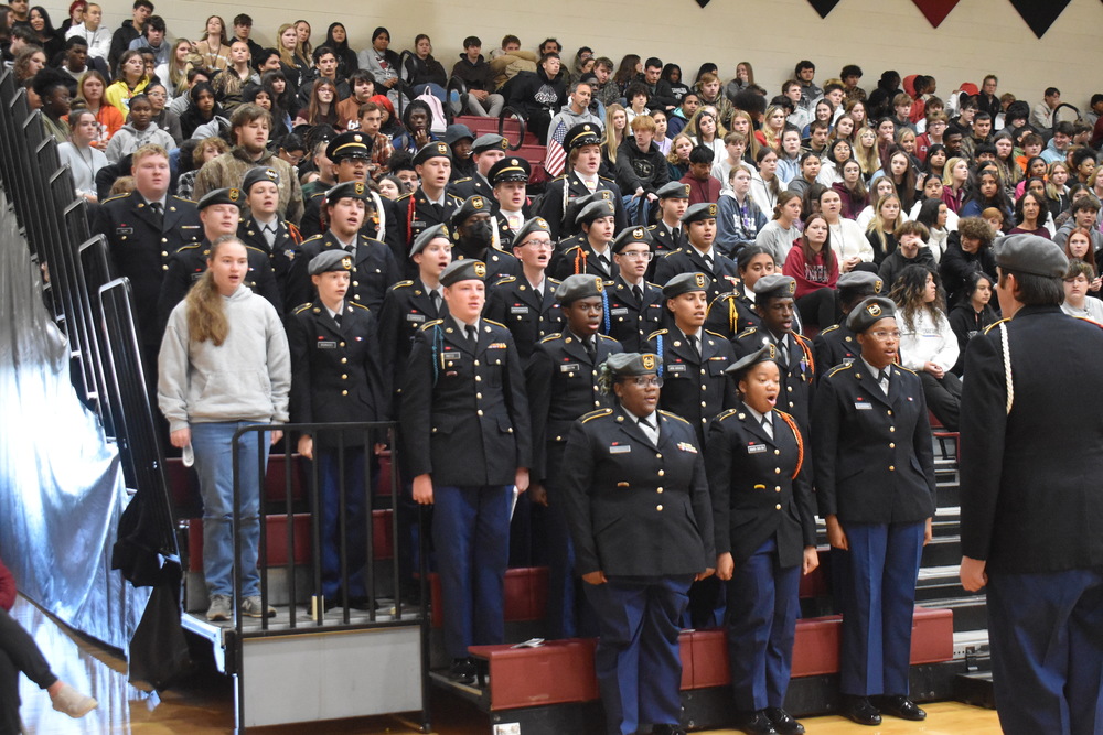 jrotc cadets reciting creed