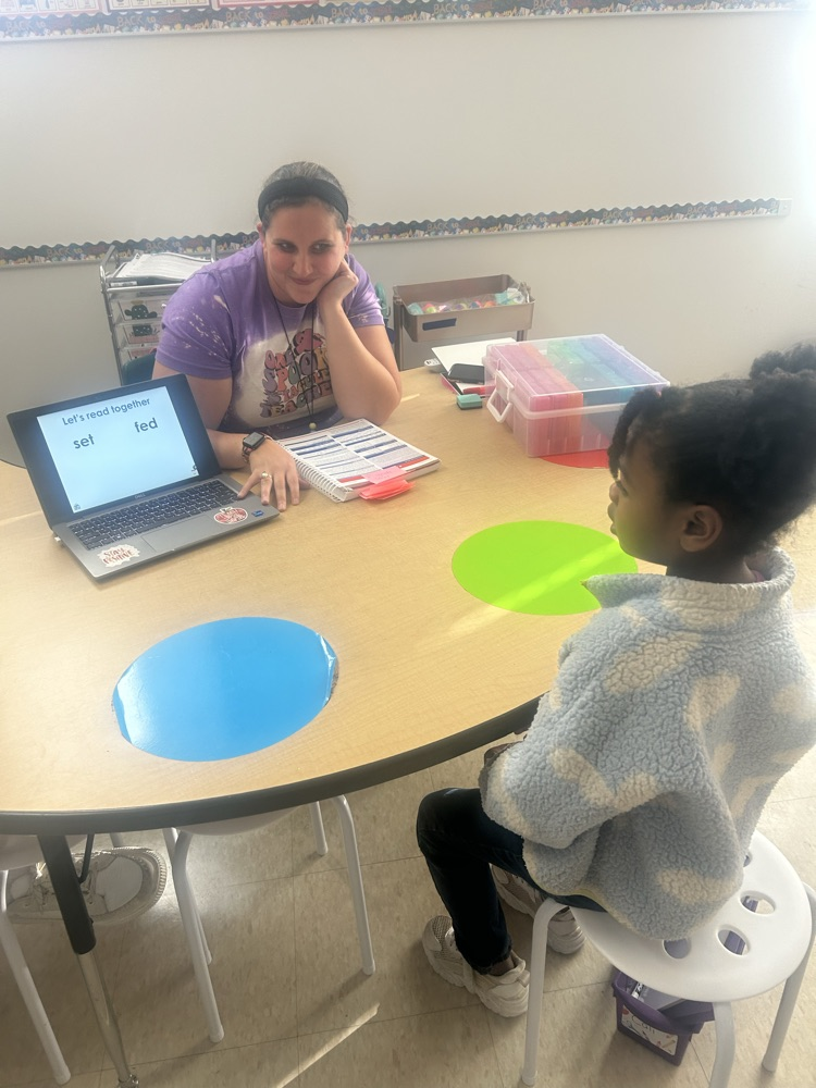 blending sounds to make words