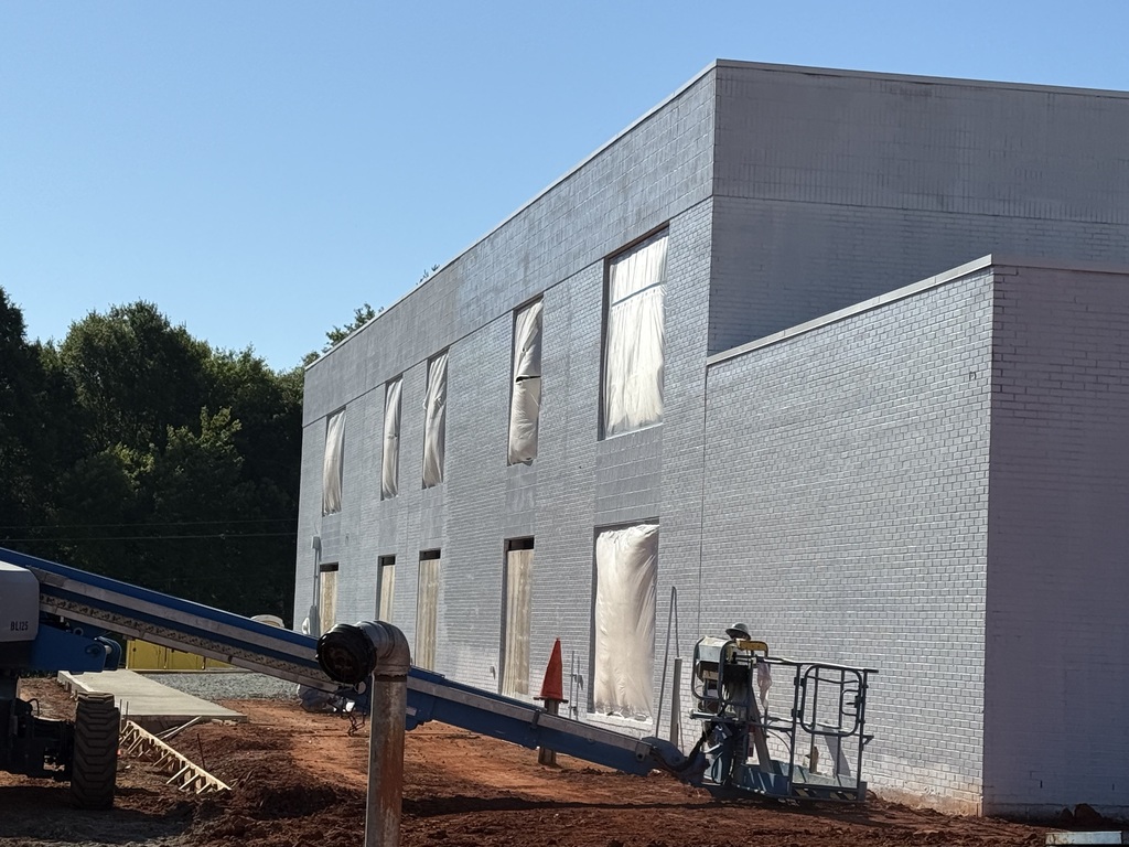 G2i Building being painted