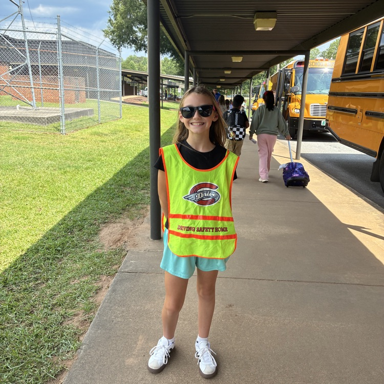 5th grader helps with dismissal 