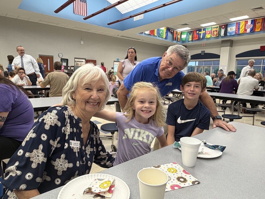 Grandparents and their grandkids at Goodies with Grand Guests