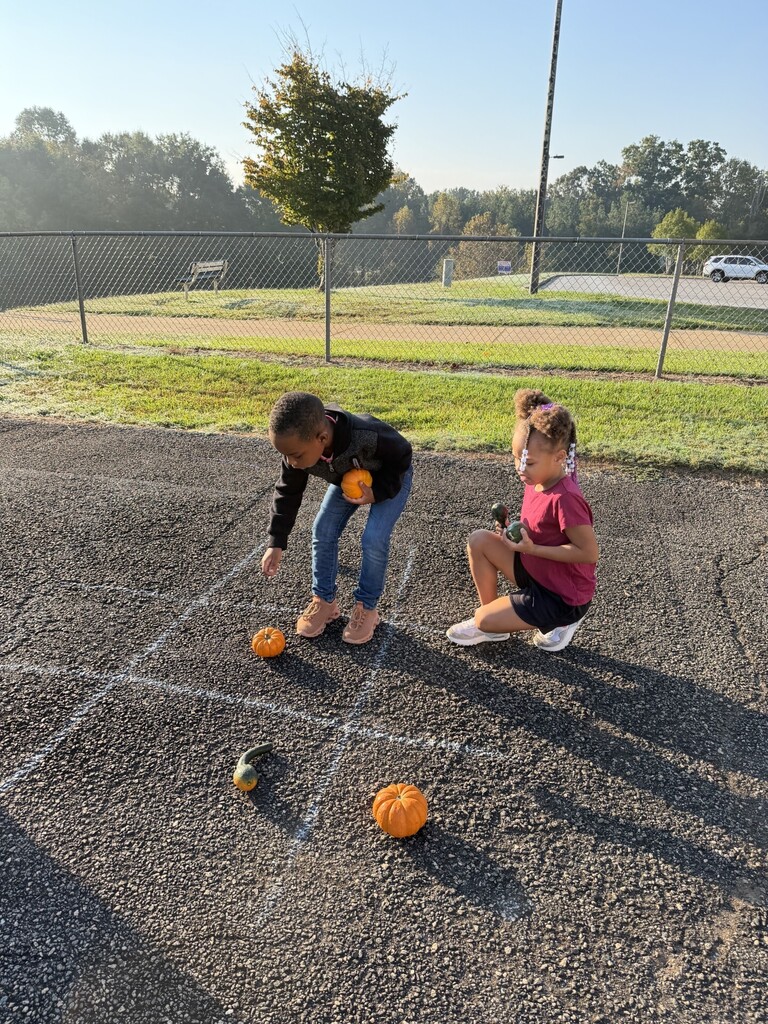 Pumpkin tick-tack-toe