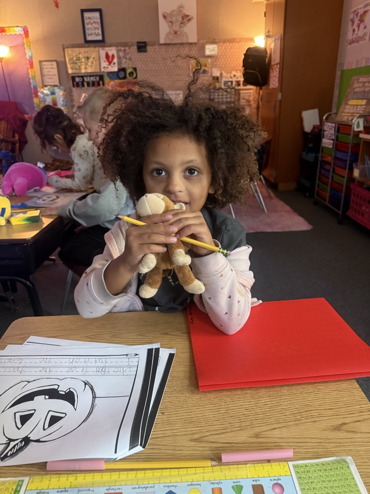 Mrs. Oldenburg's class filled their compliment jar and were able to bring their stuffy to class! 
