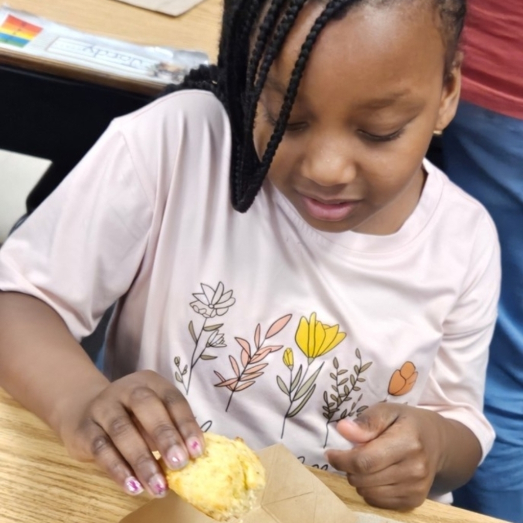 Nourish visited with honey and biscuits to taste
