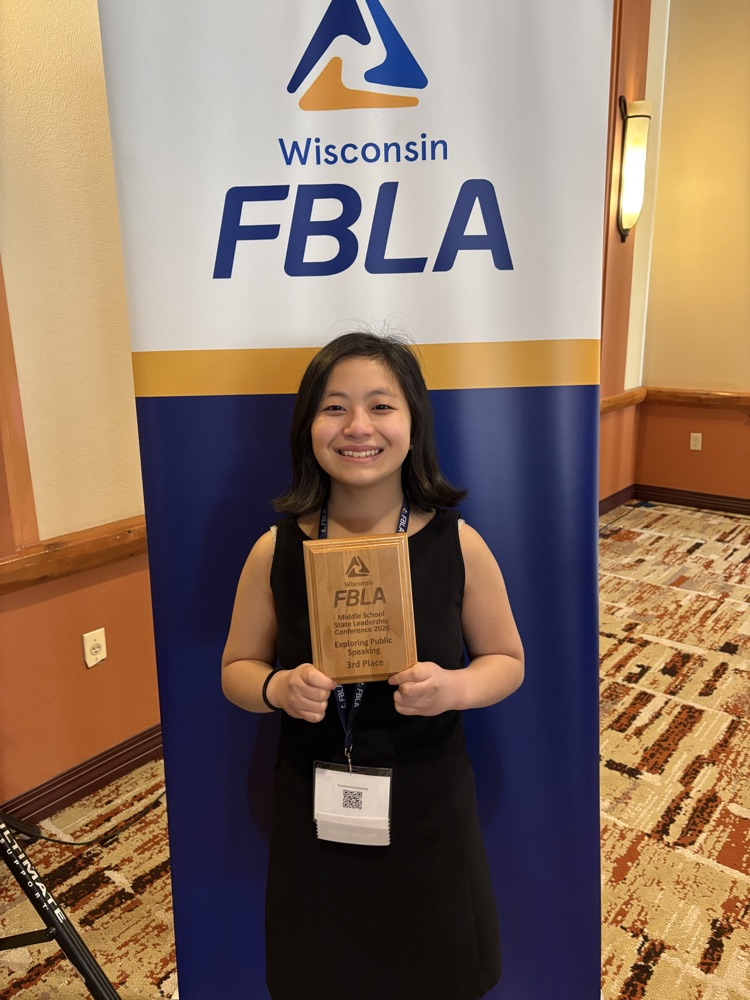 Evangeline Vang (7th grade)- 3rd place Public Speaking