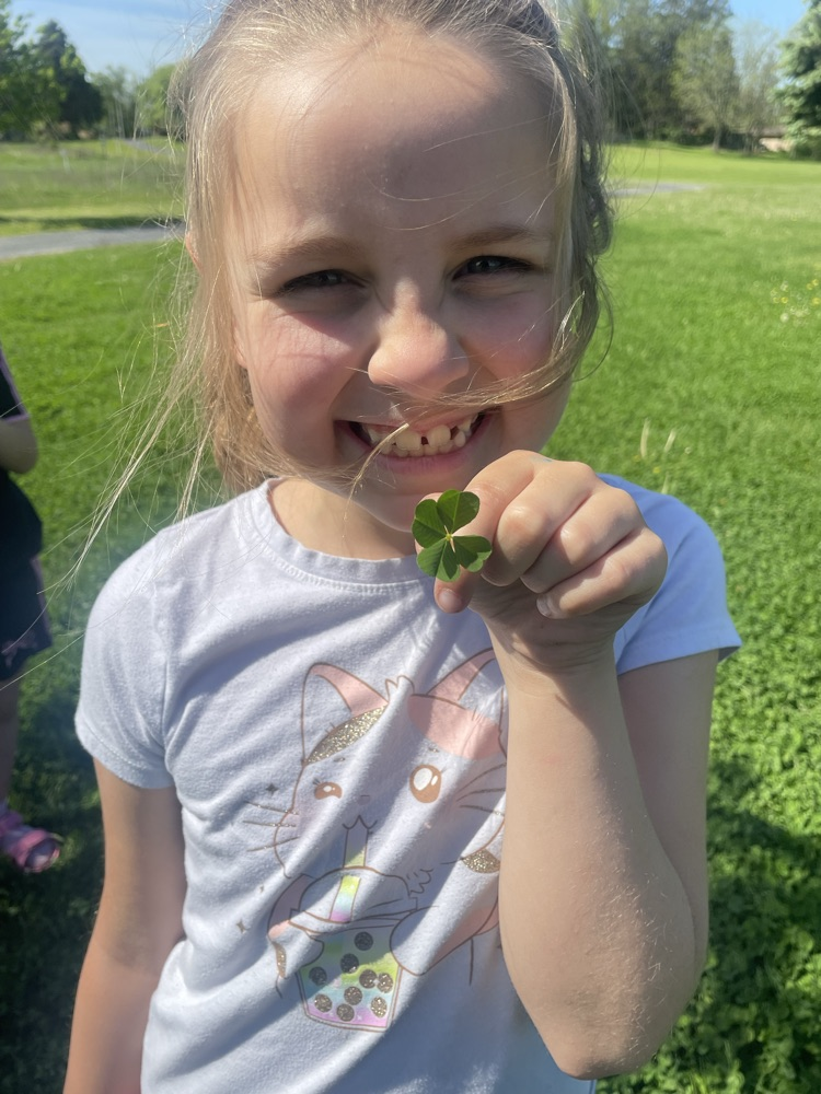 girl with a clover 