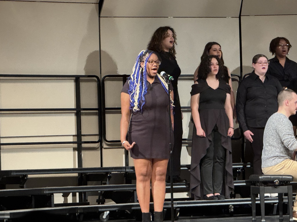 WPSHS Spring Choral Concert - Choir singing