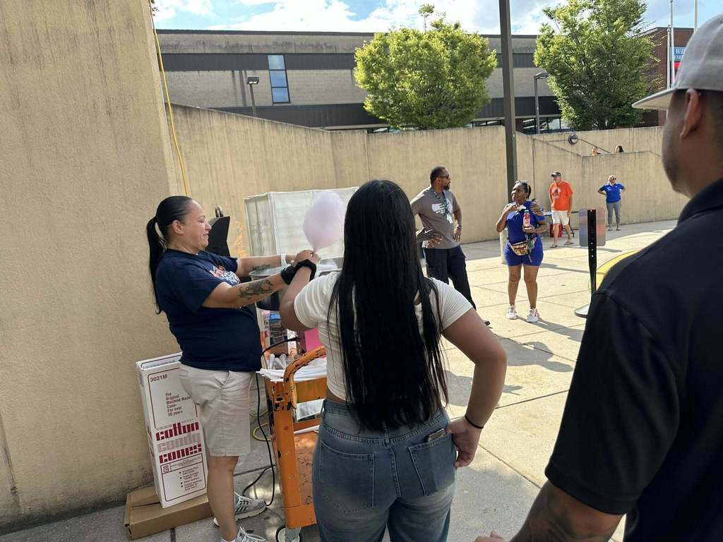 Students getting cotton candy
