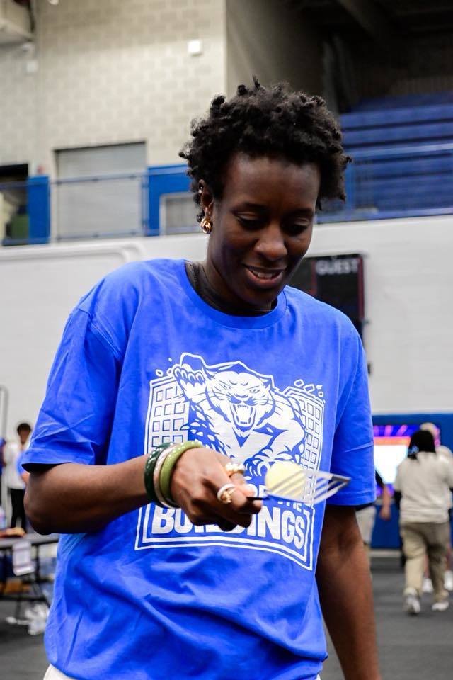 The School District of the City of York district staff members recently participated in a Battle of the Buildings event involving several Minute to Win It style games in a school gymnasium. 📸: Photography by Moises Oquendo