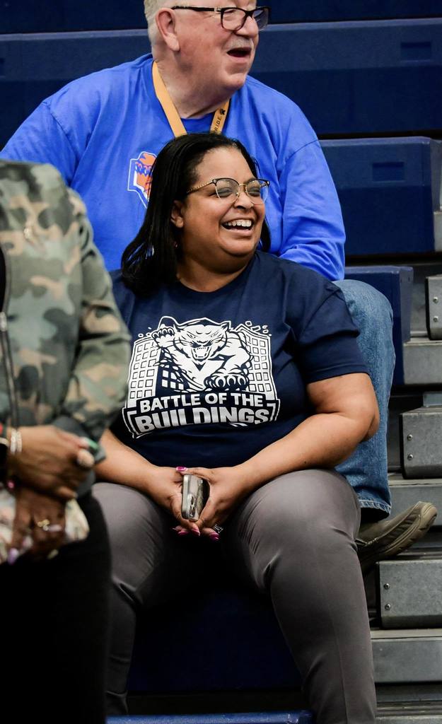 The School District of the City of York district staff members recently participated in a Battle of the Buildings event involving several Minute to Win It style games in a school gymnasium. 📸: Photography by Moises Oquendo