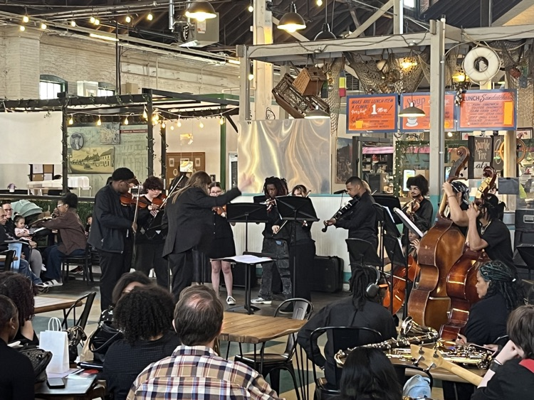 WPSHS performing in central market