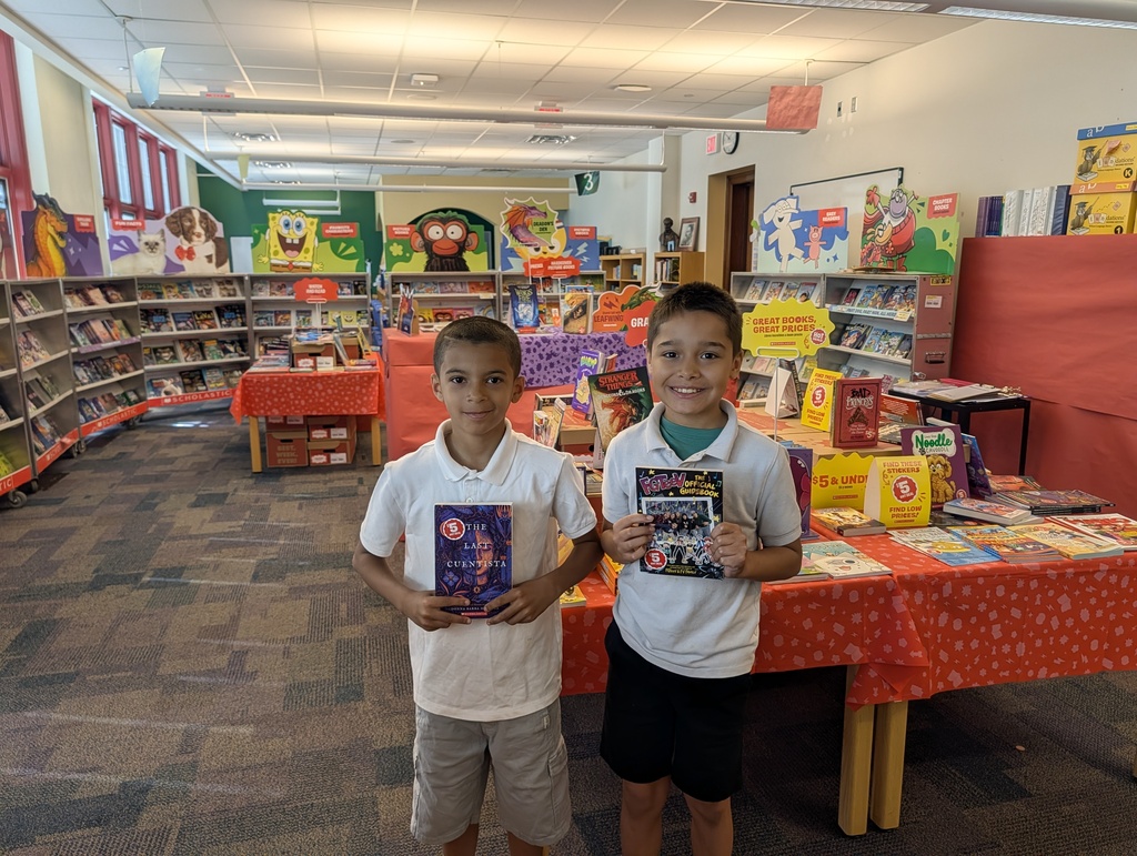 Davis PreK-8 recently hosted a Book Fair for Davis students to come and explore different types of books and genres.