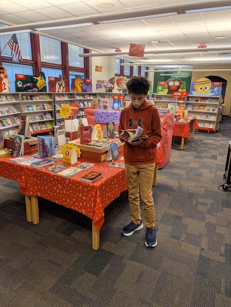 Davis PreK-8 recently hosted a Book Fair for Davis students to come and explore different types of books and genres.