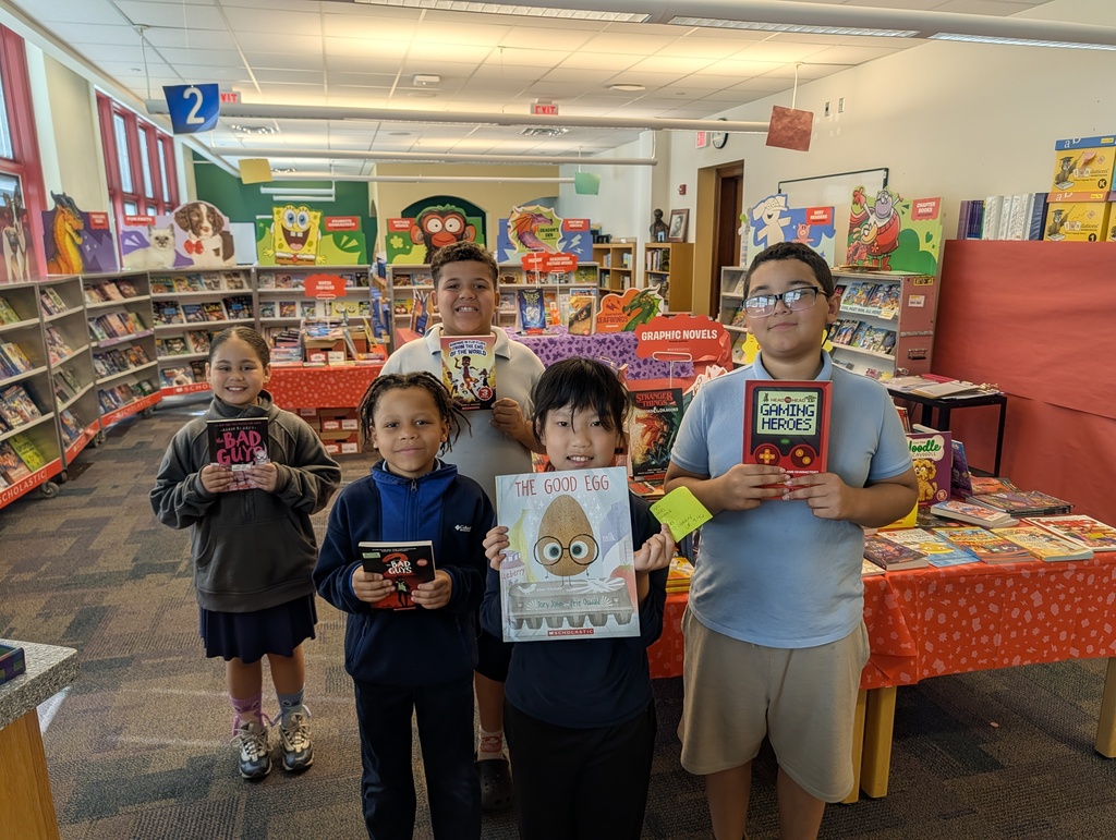 Davis PreK-8 recently hosted a Book Fair for Davis students to come and explore different types of books and genres.