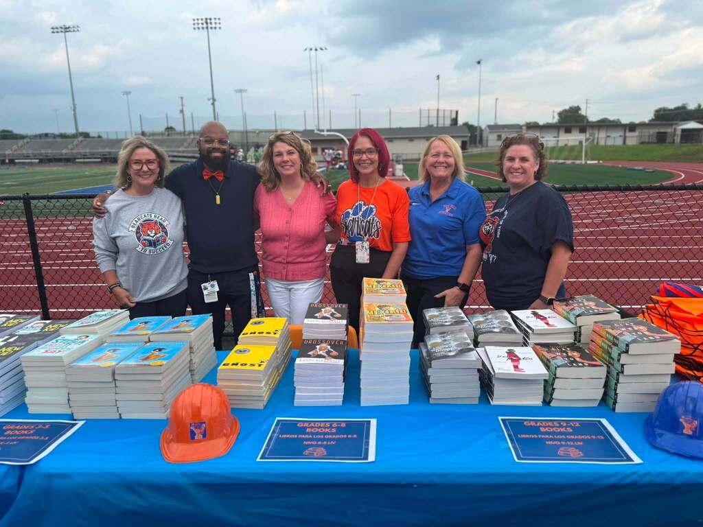 District students, families, and staff gathered to participate in the district's Meet the Bearcats event.