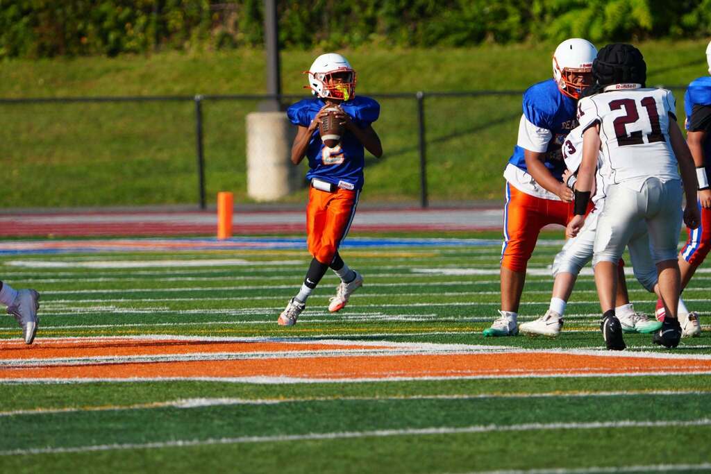 Our Boys 8th Grade Football team recently played against New Oxford with a final score of 26-0.