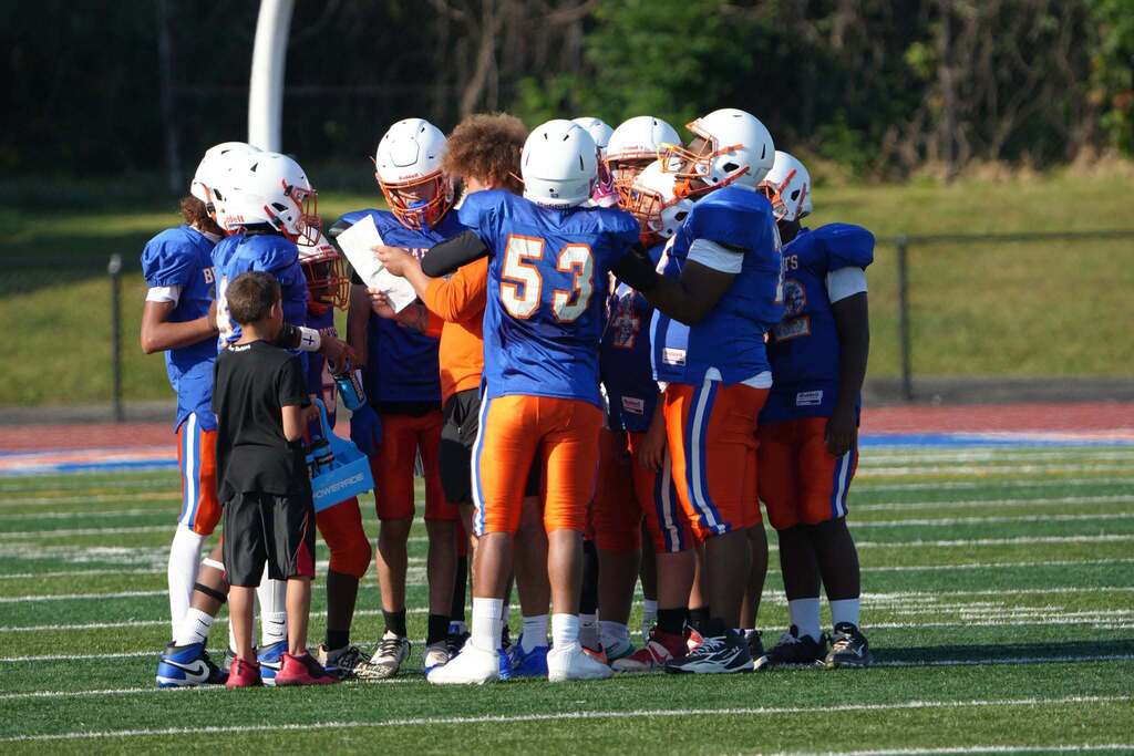 Our Boys 8th Grade Football team recently played against New Oxford with a final score of 26-0.