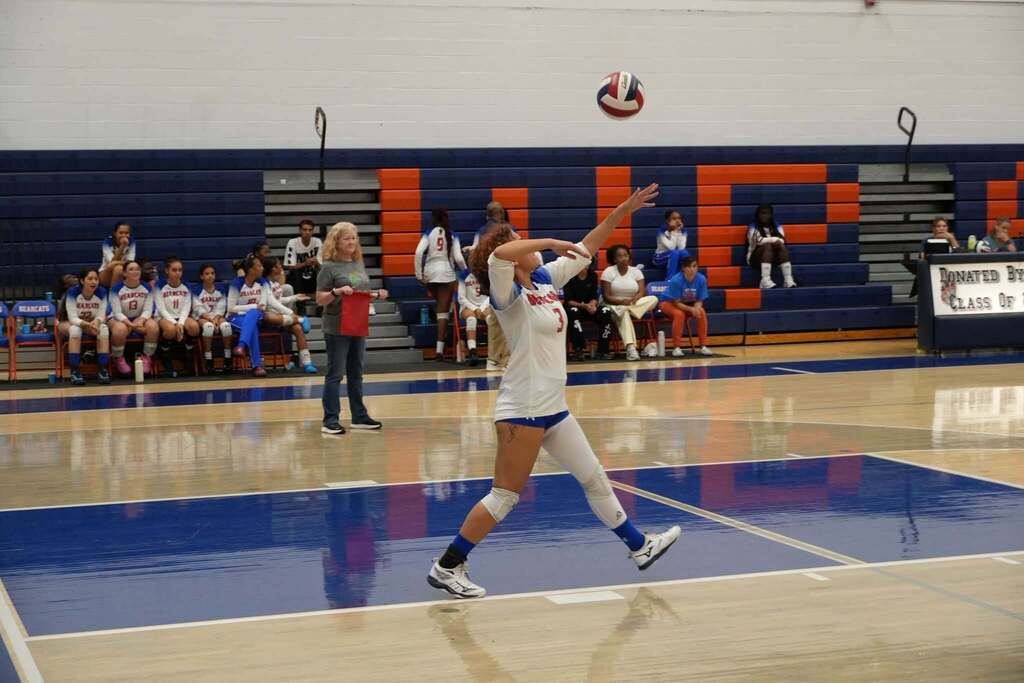 Our York High Girls Volleyball team recently played against York Tech in a school gymnasium. 
