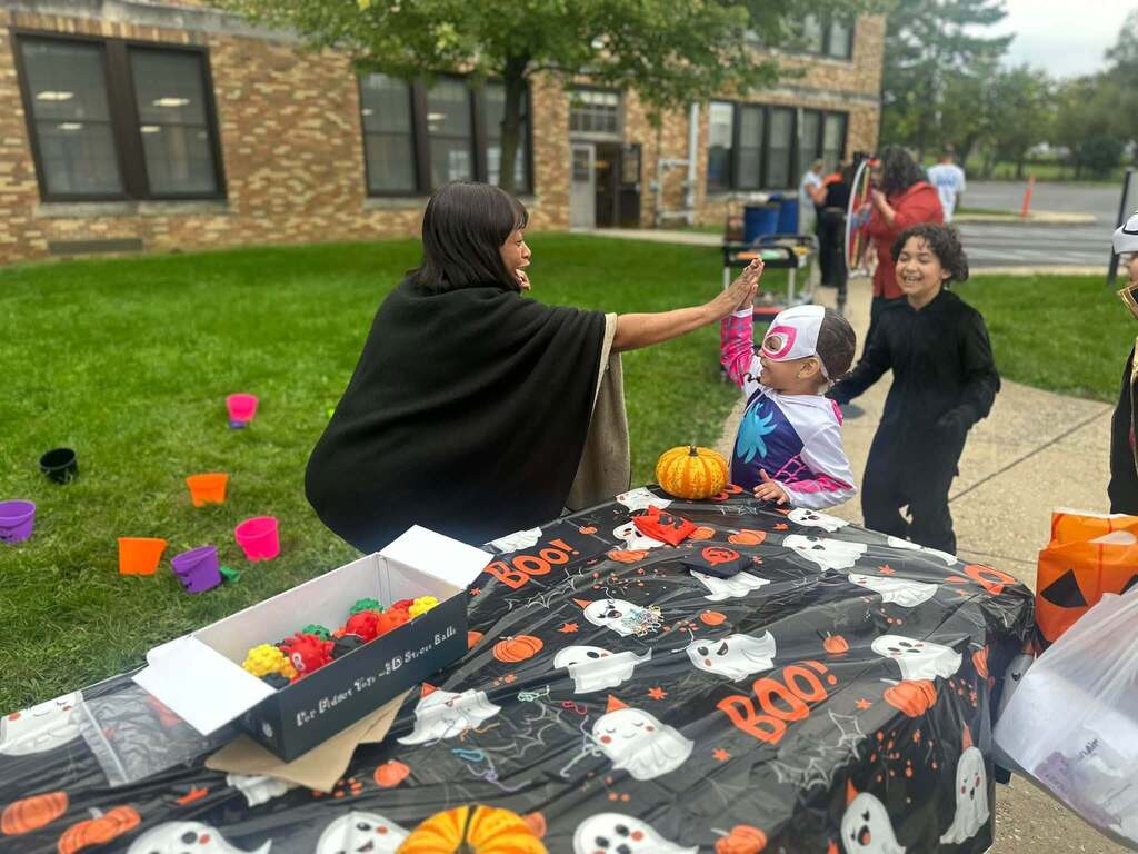 Smith STEAM Academy families and staff recently participated in their annual Trunk or Treat outdoors.