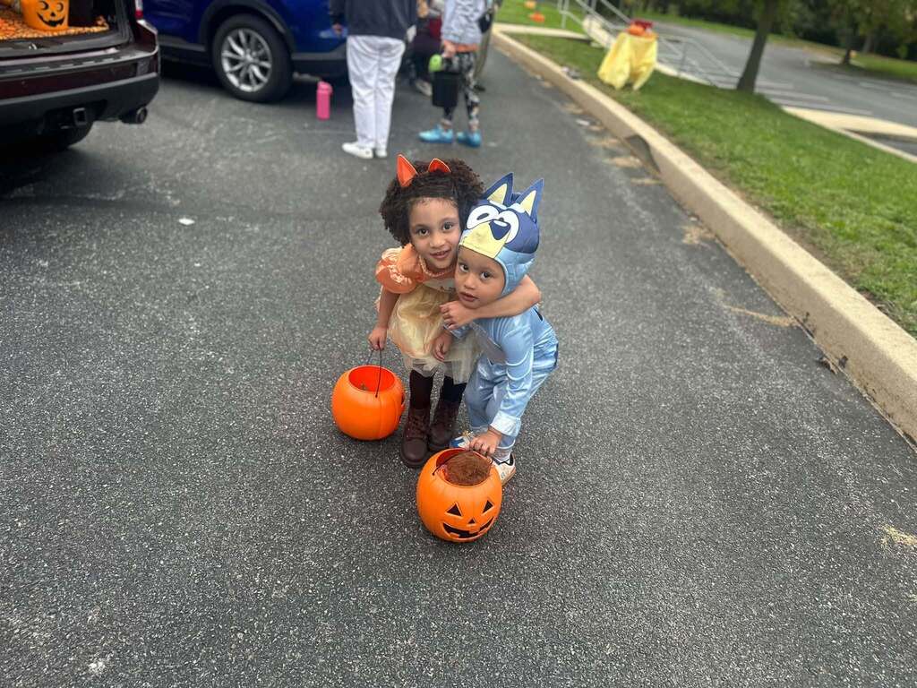 Smith STEAM Academy families and staff recently participated in their annual Trunk or Treat outdoors.