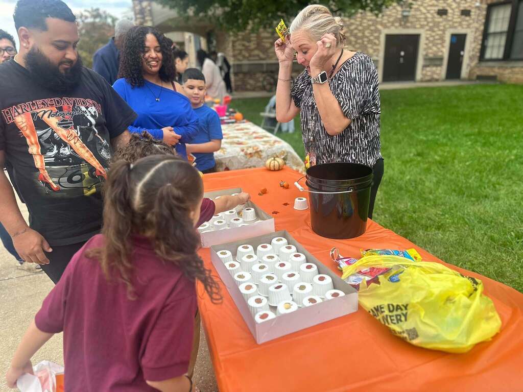 Smith STEAM Academy families and staff recently participated in their annual Trunk or Treat outdoors.