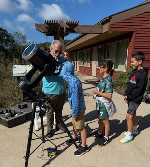 Every 5th grade gets to solar observe this year @hdplanetarium.