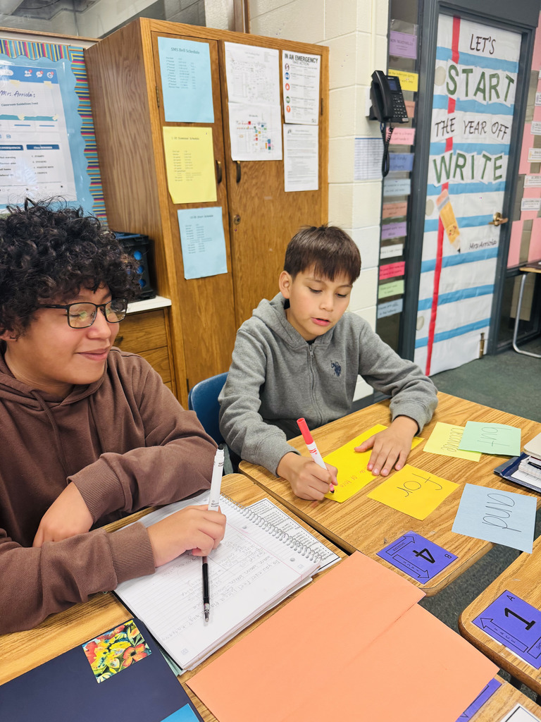 Sentence builders at work! Our 6th graders are mastering conjunctions with fun and focus in Mrs. Arriola’s class.