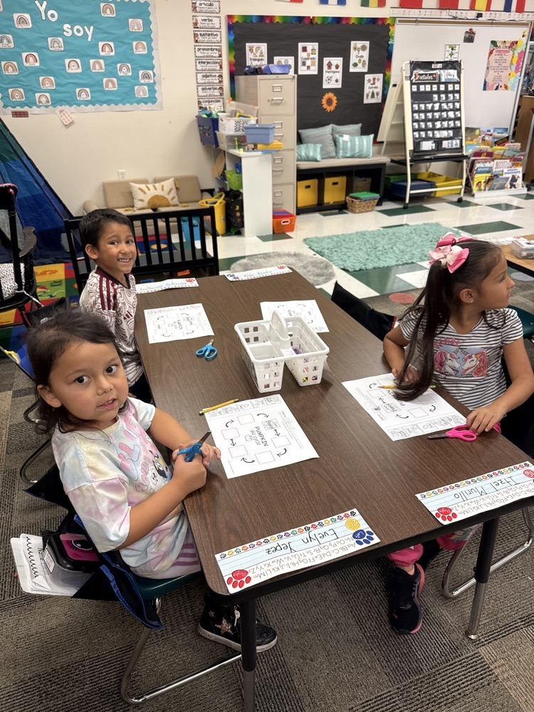 Mrs. Vavrina’s class had a blast exploring the pumpkin life cycle with Ms. Erin!