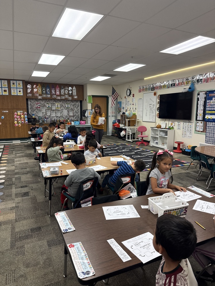 Mrs. Vavrina’s class had a blast exploring the pumpkin life cycle with Ms. Erin!