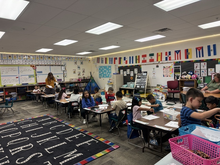 Mrs. Vavrina’s class had a blast exploring the pumpkin life cycle with Ms. Erin!