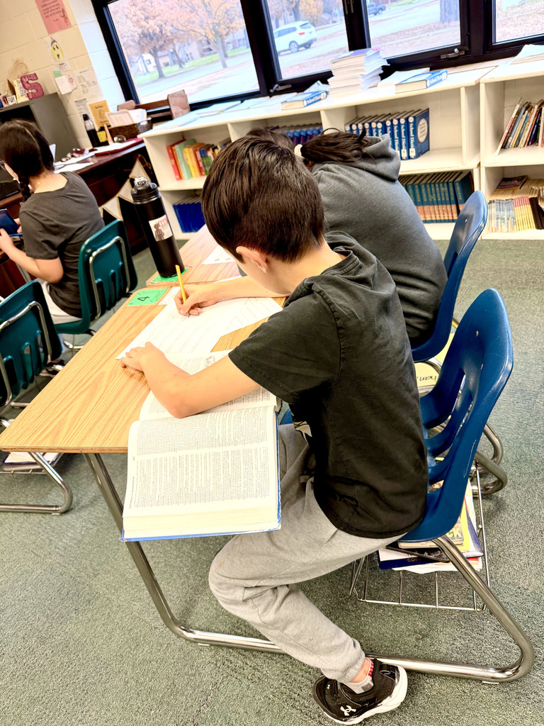 📚💡 Learning the basics, mastering the magic. Dictionaries + context clues = writing success! 6th Grade Writing Class!