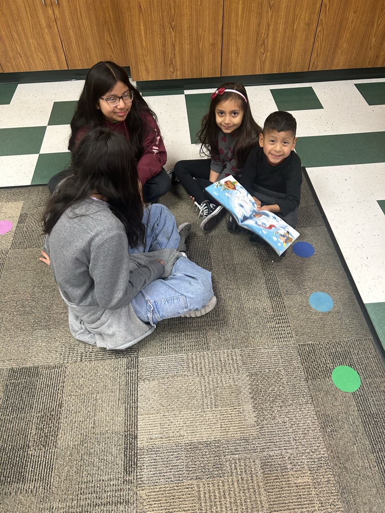 Reading with Kindergarten 