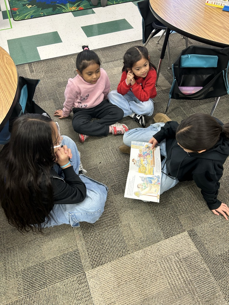 Reading with Kindergarten 