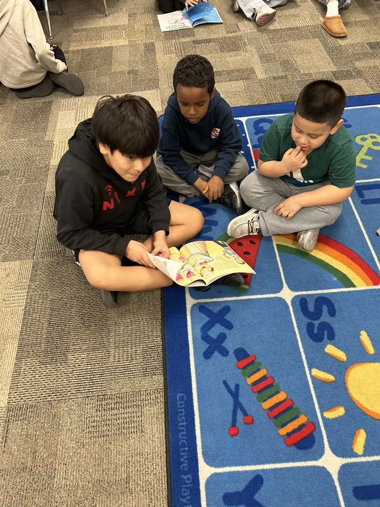 Reading with Kindergarten 