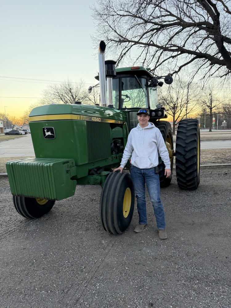 The FFA boys rolled into school a little louder than usual today! Happy National Ag Week from the Schuyler FFA Chapter 💚💛