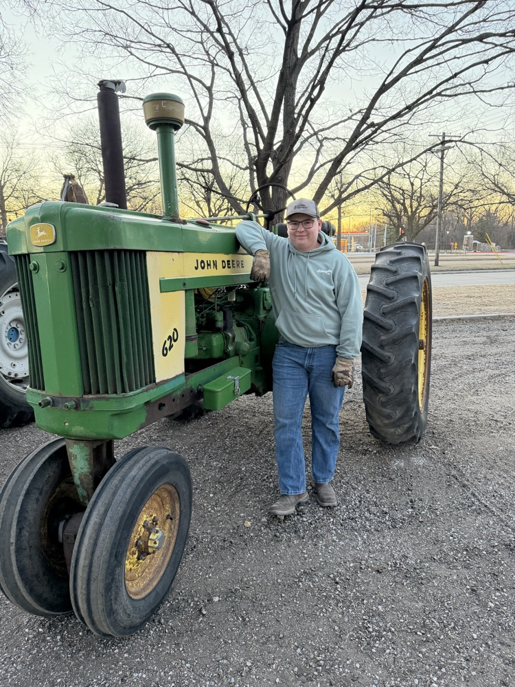 The FFA boys rolled into school a little louder than usual today! Happy National Ag Week from the Schuyler FFA Chapter 💚💛