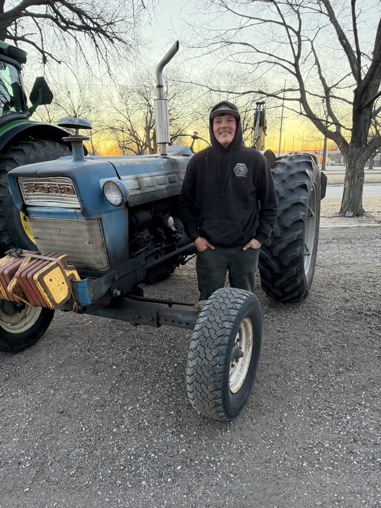 The FFA boys rolled into school a little louder than usual today! Happy National Ag Week from the Schuyler FFA Chapter 💚💛