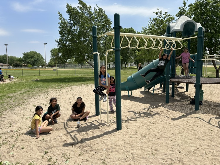 Park Day!!☀️🛝💫