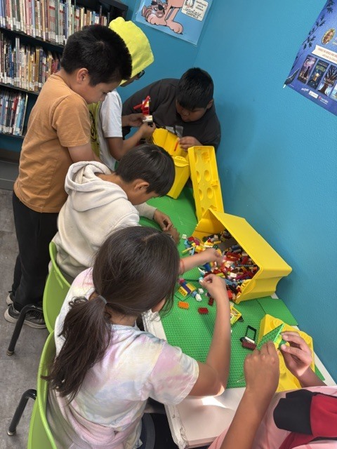 Miss Keller's class had a fun-filled day! We had ramen noodles for a snack, ice cream for dessert, and a trip to the library!