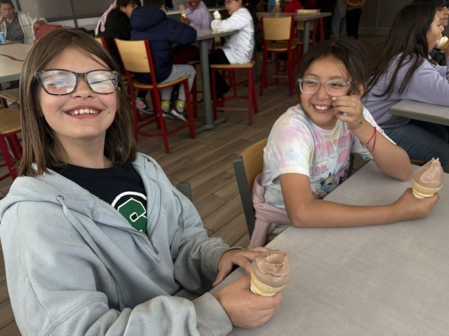 Miss Keller's class had a fun-filled day! We had ramen noodles for a snack, ice cream for dessert, and a trip to the library!