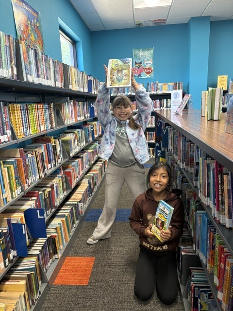 Miss Keller's class had a fun-filled day! We had ramen noodles for a snack, ice cream for dessert, and a trip to the library!