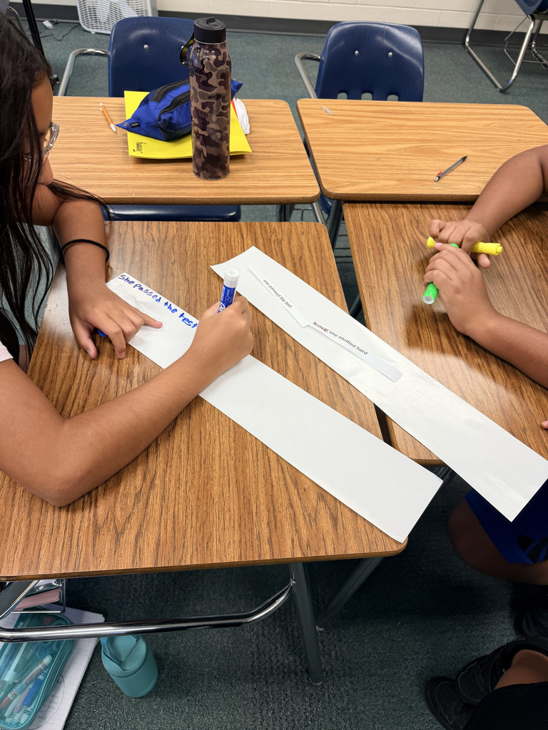 🧩✍️ Think, arrange, and create! | ¡Piensa, organiza y crea!  Our 6th-grade writing class worked together in an engaging group activity—arranging clauses in the correct order to build complete sentences and confidently sharing their creations with the class! 📚💬👏   ¡Aprendiendo juntos, construyendo oraciones y disfrutando de la escritura! 🌟  Nuestra  de escritura de 6.º grado trabajó en equipo en una actividad dinámica: organizaron las cláusulas en el orden correcto para formar oraciones completas y luego compartieron sus creaciones con toda la clase. 📖🤝✨