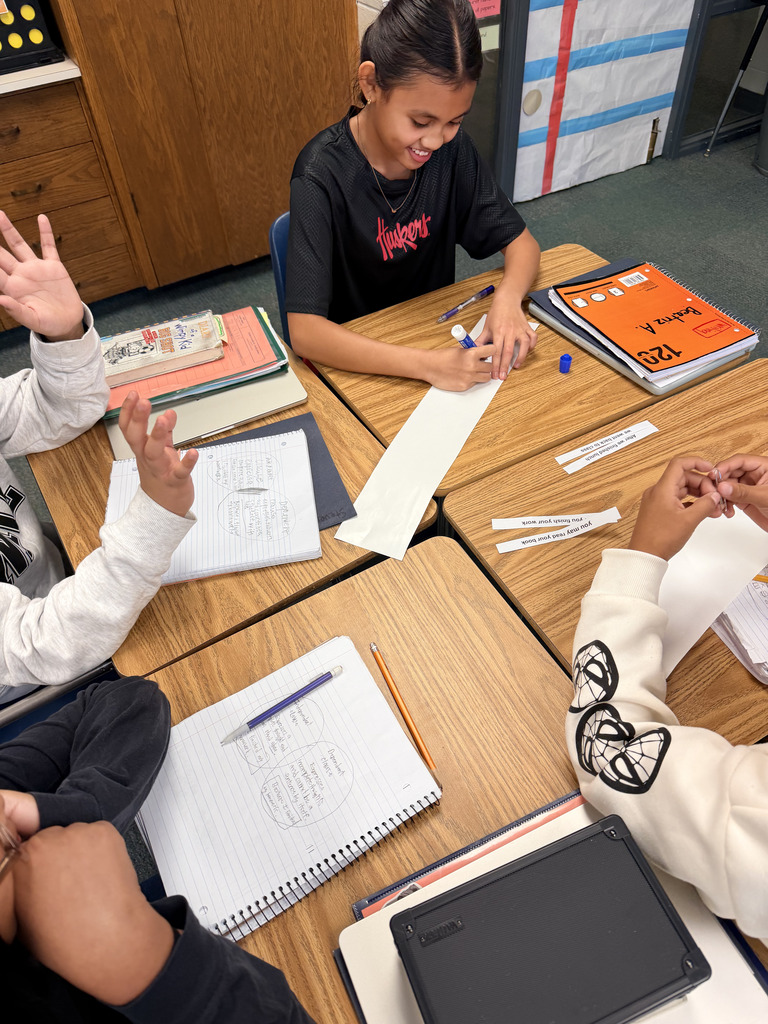 🧩✍️ Think, arrange, and create! | ¡Piensa, organiza y crea!  Our 6th-grade writing class worked together in an engaging group activity—arranging clauses in the correct order to build complete sentences and confidently sharing their creations with the class! 📚💬👏   ¡Aprendiendo juntos, construyendo oraciones y disfrutando de la escritura! 🌟  Nuestra  de escritura de 6.º grado trabajó en equipo en una actividad dinámica: organizaron las cláusulas en el orden correcto para formar oraciones completas y luego compartieron sus creaciones con toda la clase. 📖🤝✨